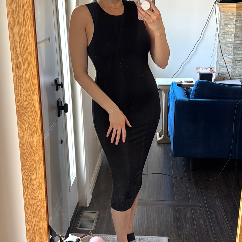 NWOT Skims like bodycon midi dress